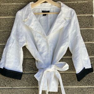 Sandro White Linen Cropped Jacket with tie, black Cuffs and snap closure